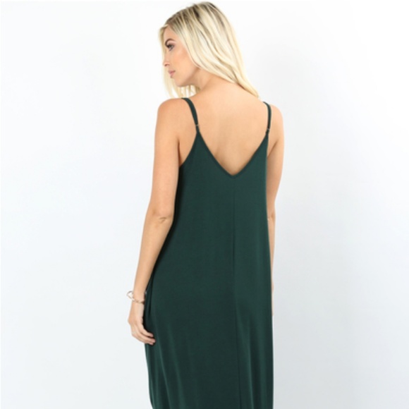 Black Pocket V-Neck Tank Maxi Dress - Picture 4 of 7